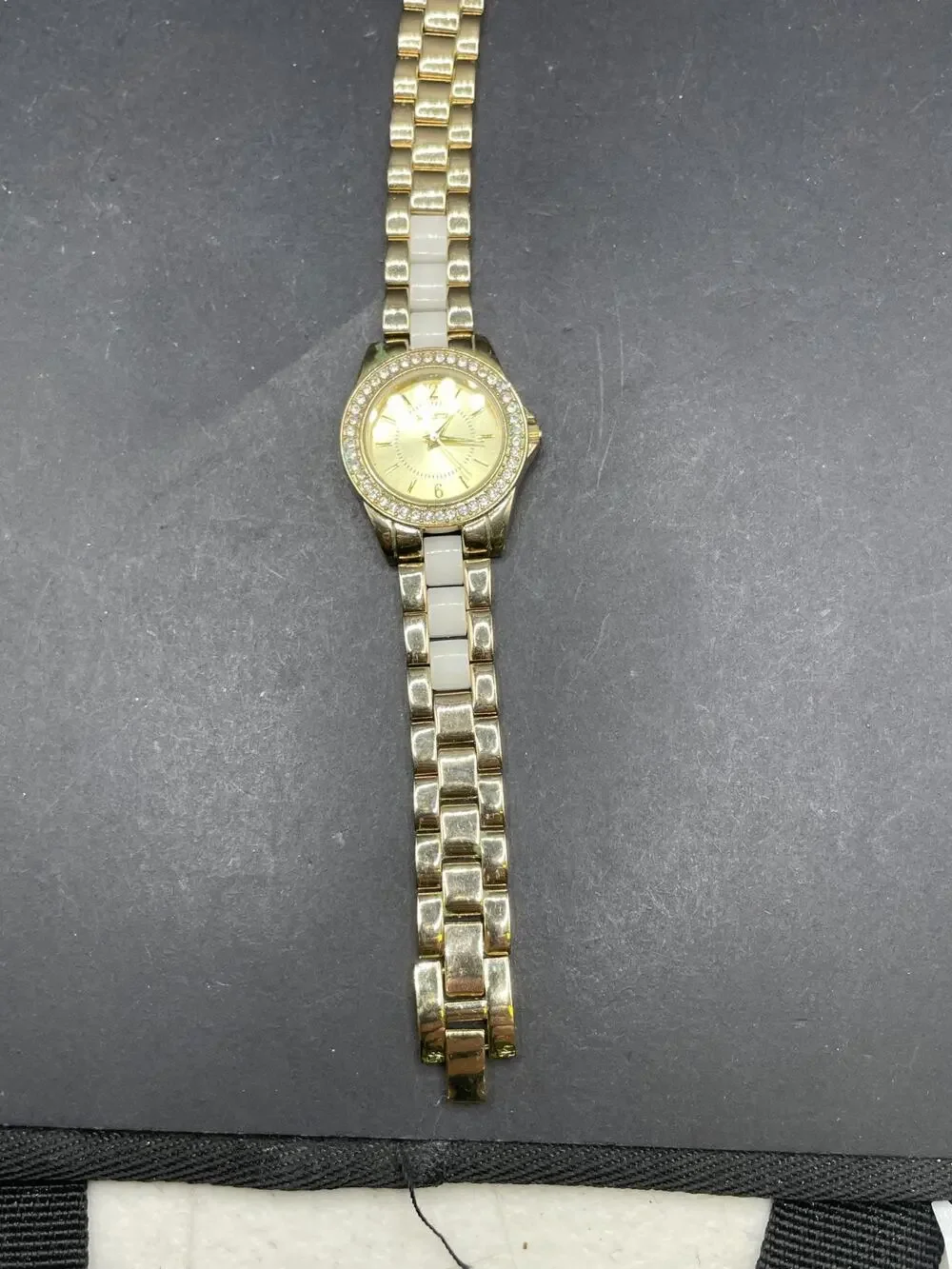 Vintage Valletta Women's Watch FMDCT562A Gold Tone Rhinestone Bezel 30MM